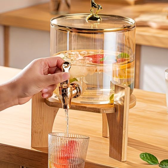 New Exquisite Style Beverage Dispenser With Wooden Base